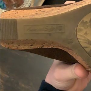 brown American eagle wedges